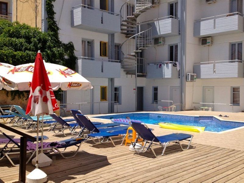 Simple Hotel Hersonissos Blue מראה חיצוני תמונה